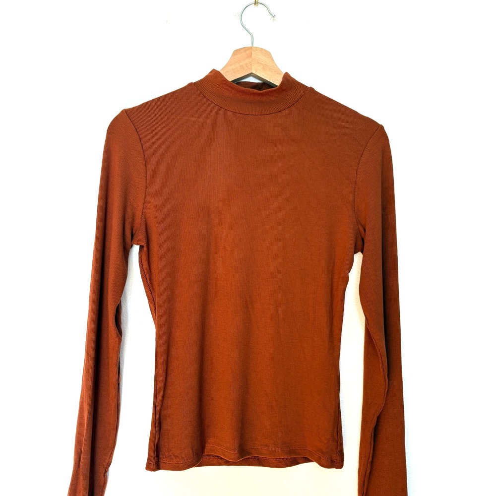 NWT Sadie & Sage, Women's Turtleneck Sweater, Burnt Orange, Size M - Picture 2 of 4